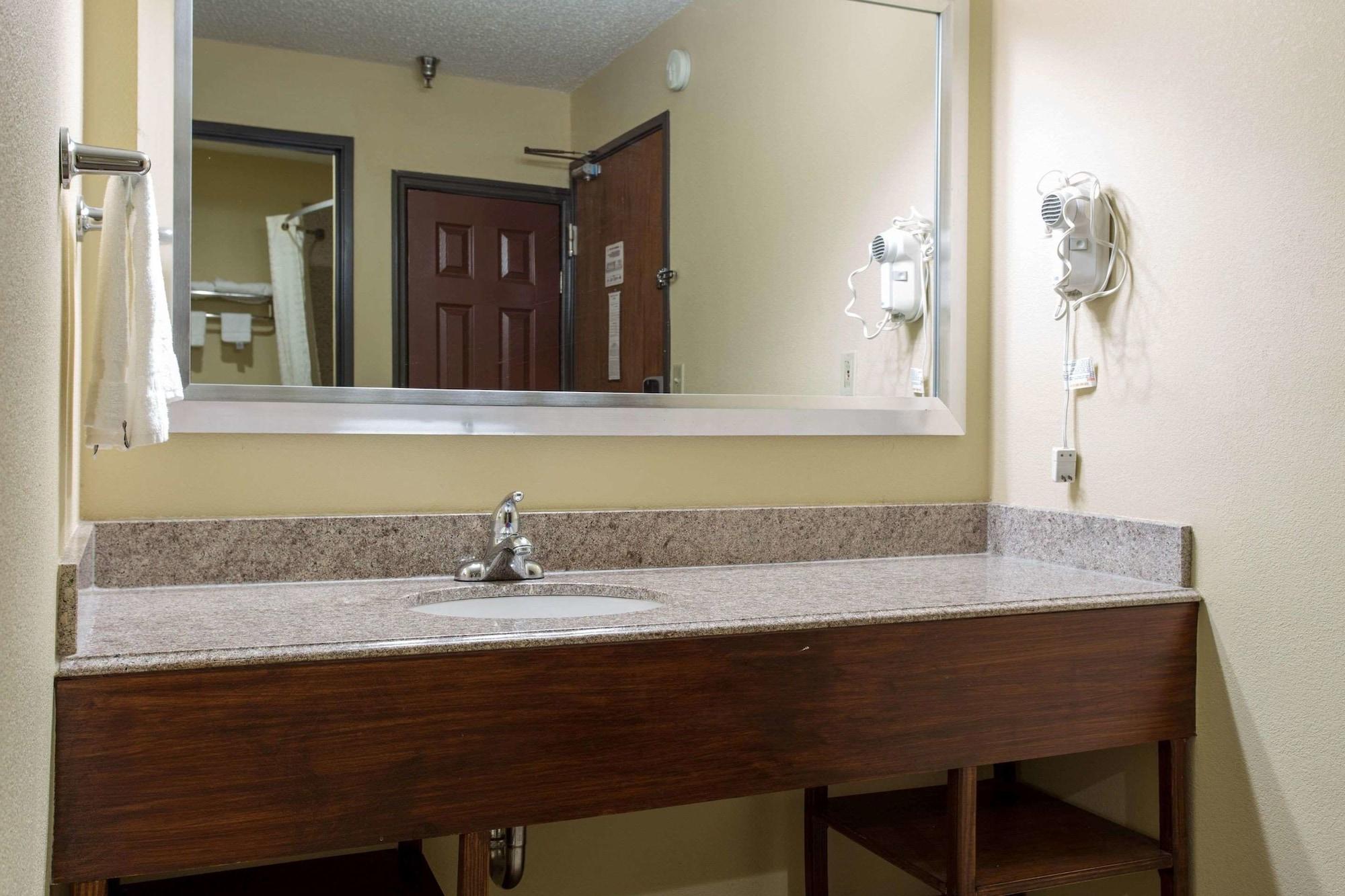 Comfort Inn Columbia-Bush River Екстериор снимка