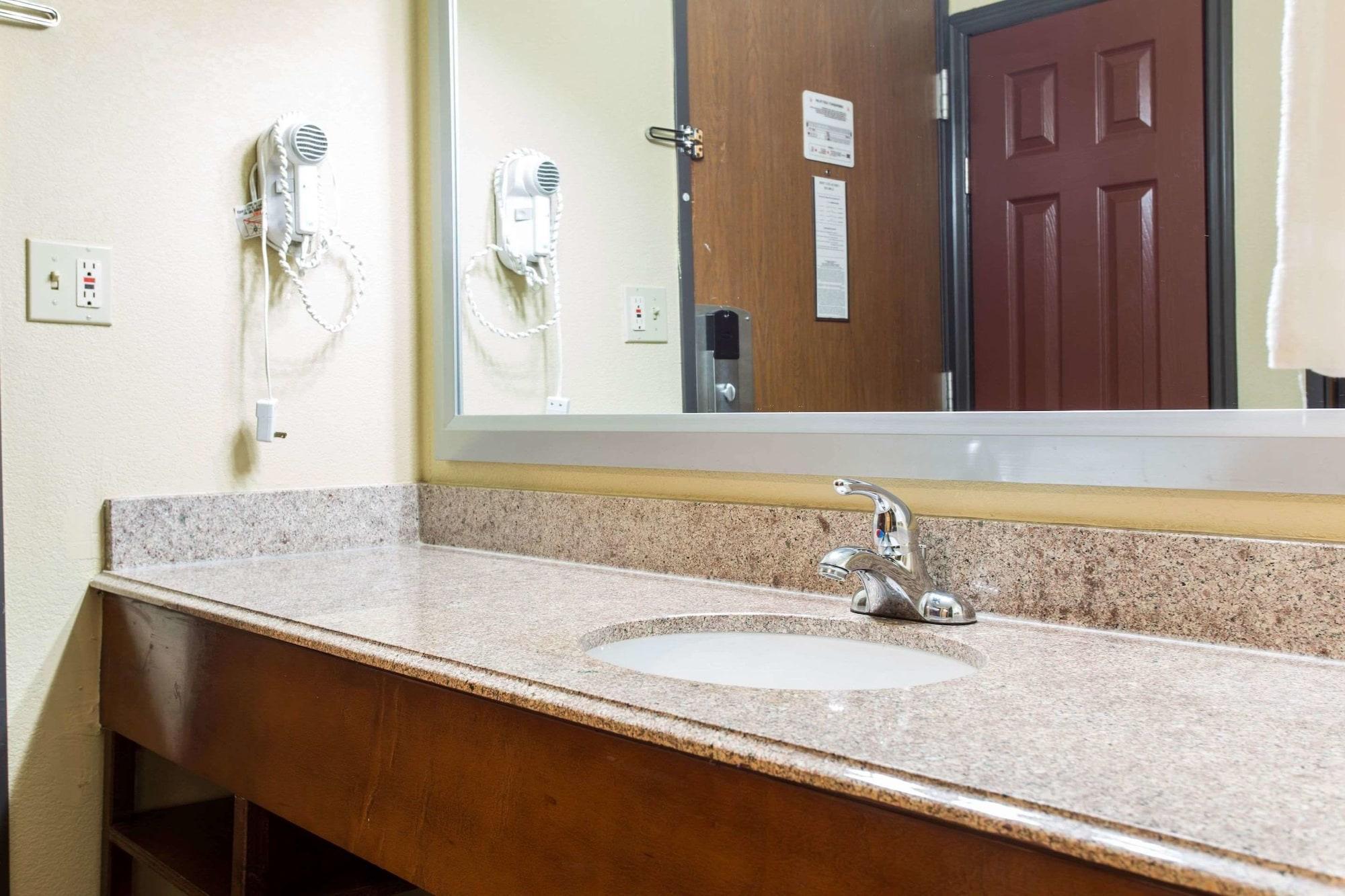 Comfort Inn Columbia-Bush River Екстериор снимка